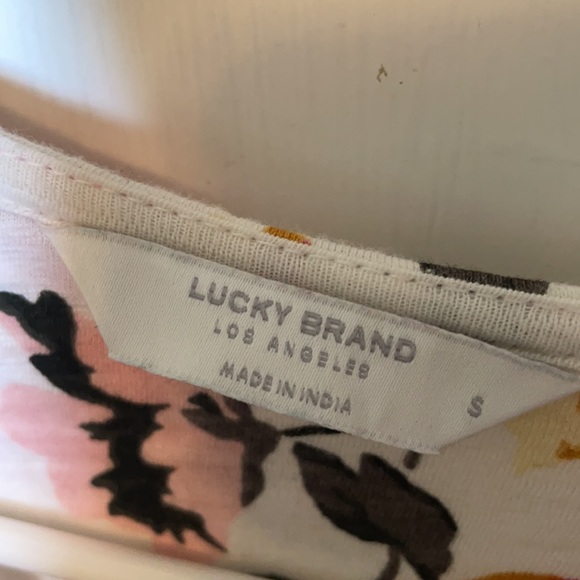 Lucky Top with Colorful Flowers - Picture 5 of 9